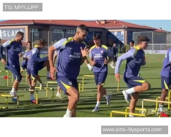 西蒙尼盛赞汉茨科多面手小蜘蛛被誉为世界顶级前锋之一