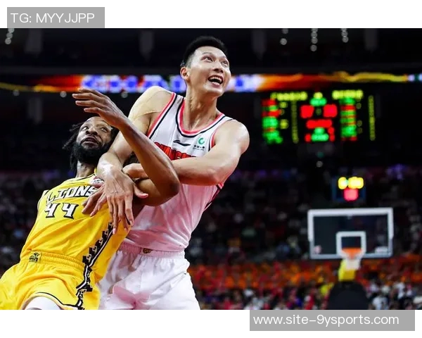 七年前的今天广东男篮球星易建联成功突破CBA万分大关庆祝辉煌成就 七年前的今天广东男篮球星易建联成功突破CBA万分大关庆祝辉煌成就