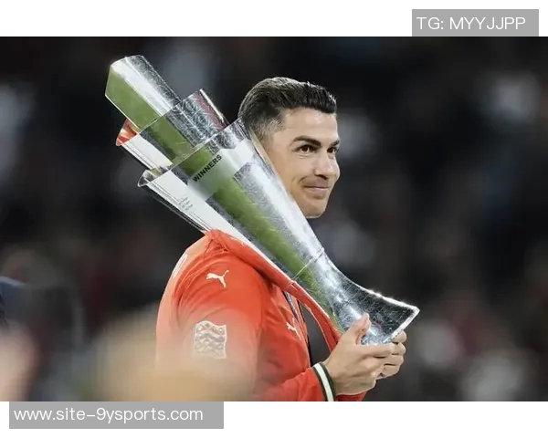 世界杯官推发布42队海报无C罗引发热议已删除原贴引关注 世界杯官推发布42队海报无C罗引发热议已删除原贴引关注