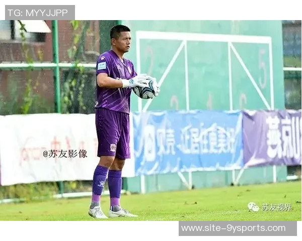 旧将重返赛场的艰辛历程与对足球的无尽热爱